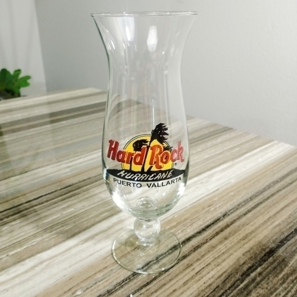 HARD Rock Cafe Puerto Vallarta Hurricane Beer Glass - Picture 1 of 3